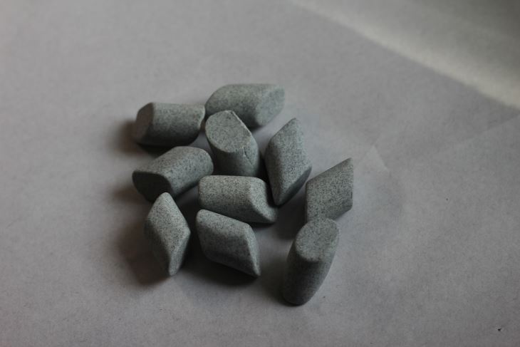 Keramički poliranje kamena / čips u kut rez valjkasti oblik